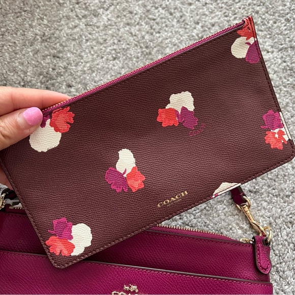 Coach 2 in 1 large wristlet NWT - Picture 3 of 11